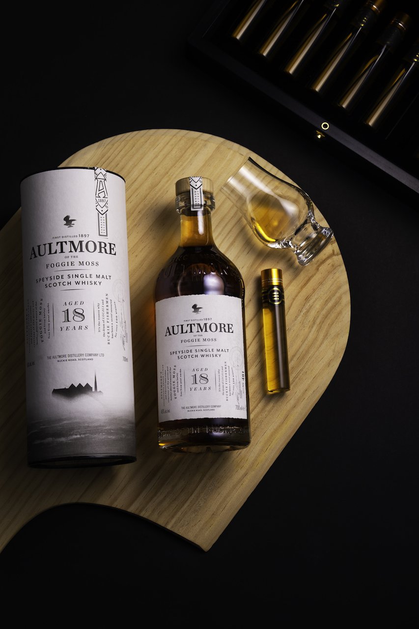 Ethed Edition1 Aultmore Whisky Flatlay | DangTau Whisky Ethed Edition1 Aultmore Whisky Flatlay | DangTau Whisky