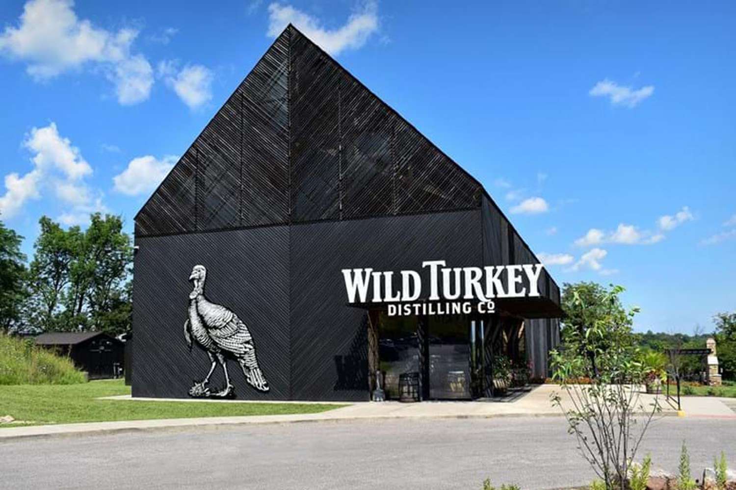 wild turkey distillery KYDISTILLS 8df7d4b3dee0463ab48f735974e3cd0d | DangTau Whisky